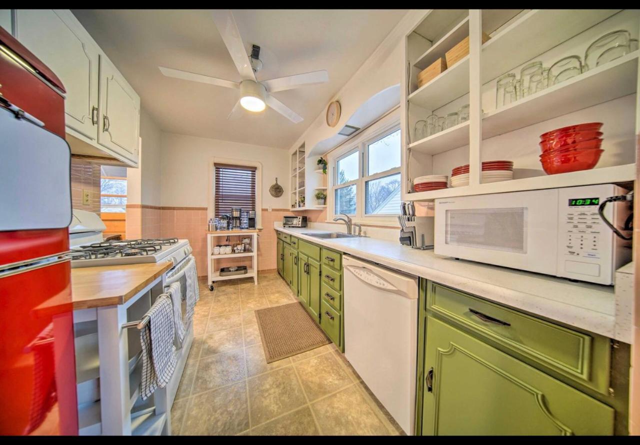 Modern Home • Family Friendly • Grill • Fireplace Erie Exteriér fotografie